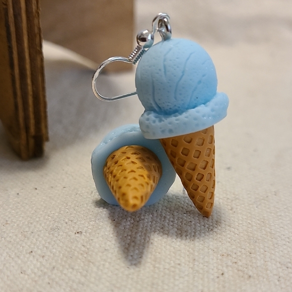 Handcrafted Ice Cream Cone Dangle Earrings - Blue and‎ Brown NEW 2" Ladies/Girls - Picture 4 of 5